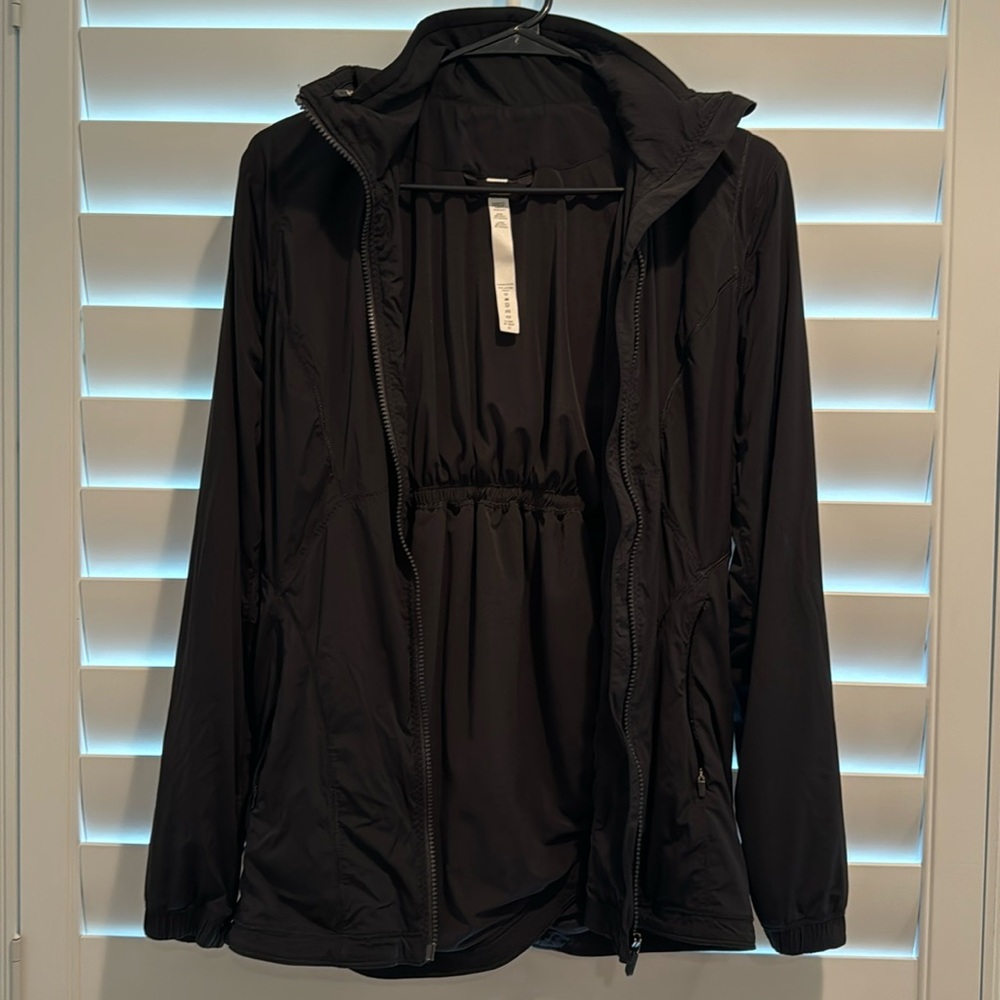 Lululemon lightweight jacket 6